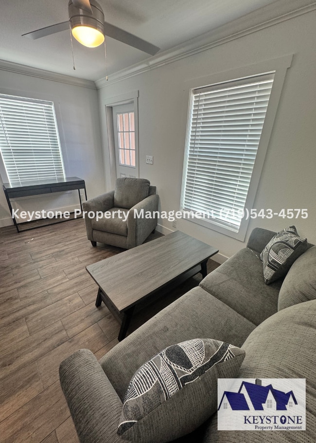 Building Photo - 632-634 Edna Ln