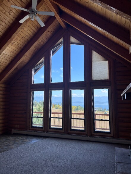 Building Photo - 325 Spring Creek Rd