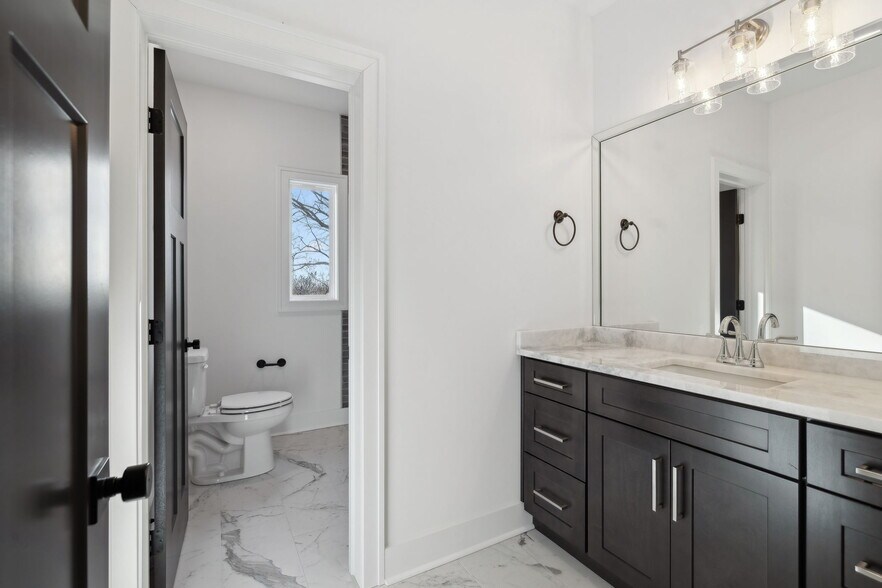 Building Photo - 2109 Chadwell Retreat Dr