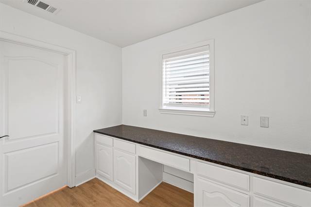 Building Photo - 830 Trail Dr