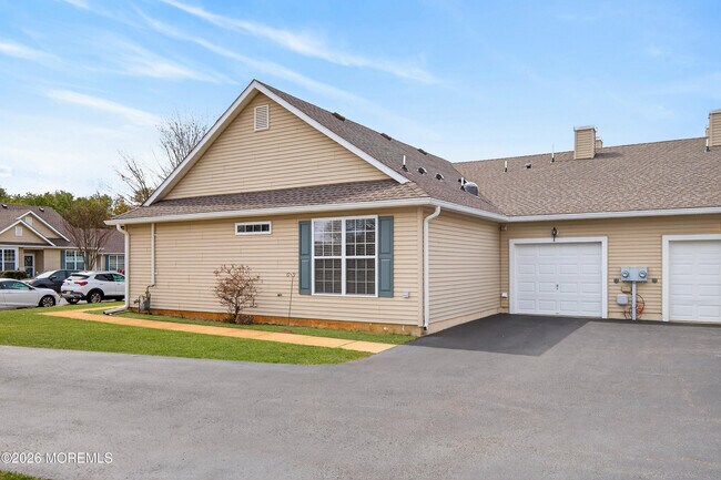 Building Photo - 2 Winkle Ct