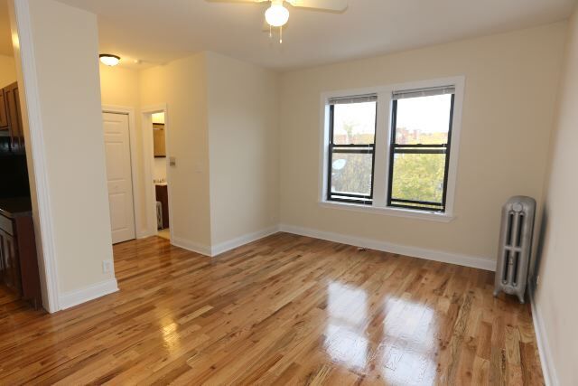 Building Photo - 4856 N Damen