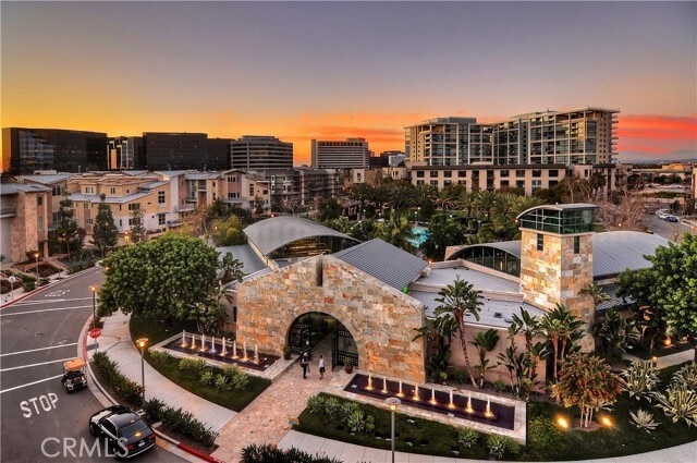 Building Photo - 3503 Rivington