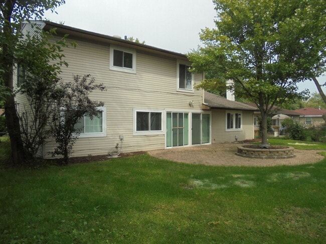 Building Photo - 1085 Hecker Dr