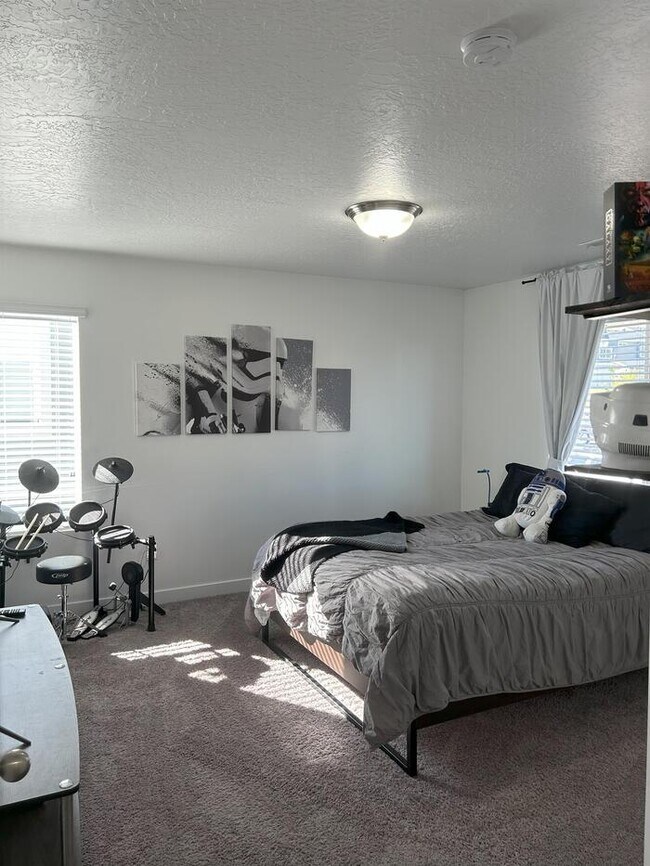 Building Photo - 14918 Beckenbauer Ave