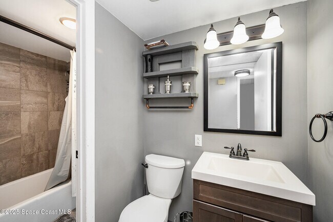 Building Photo - 500 Palm Springs Blvd