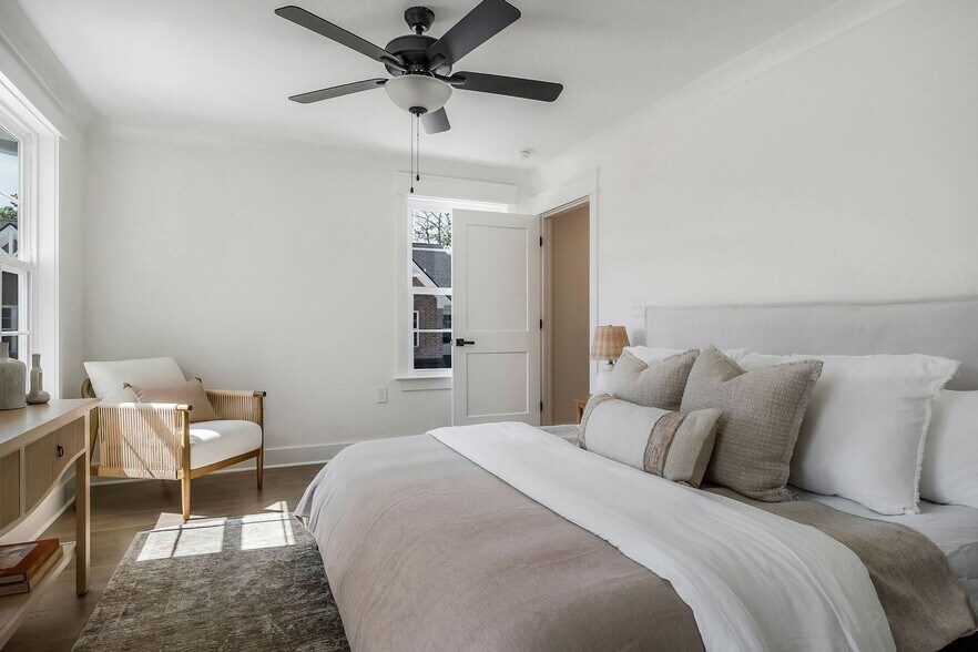 Building Photo - 207 S High St