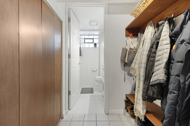 Building Photo - Gorgeous 3 Bedroom In Saint Anthony Villag...