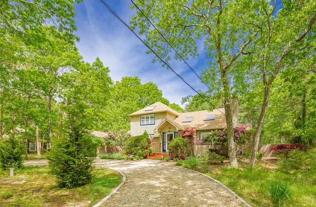 Building Photo - 39 Wooded Oak Ln