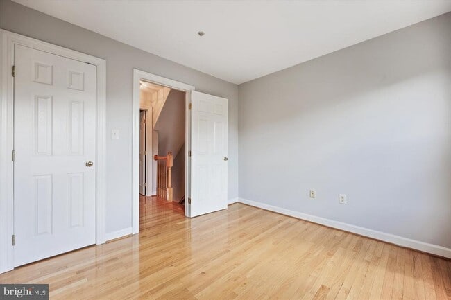 Building Photo - 21 Sterling Ct