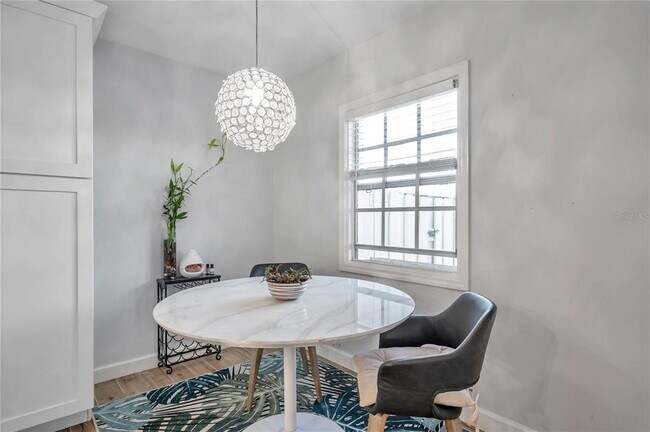 Building Photo - 4728 Beach Dr SE