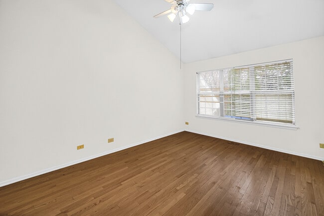 Building Photo - 125 Stevens Dr