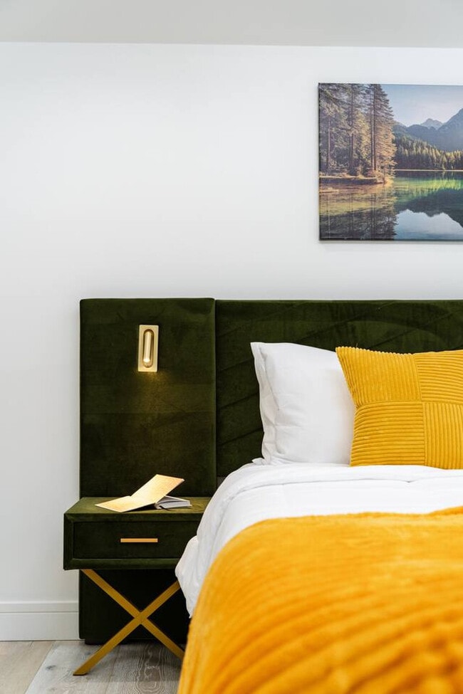 Building Photo - 4016 Eaton Dr