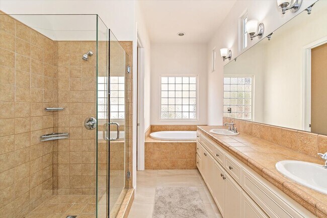 Building Photo - 80788 Via Puerta Azul