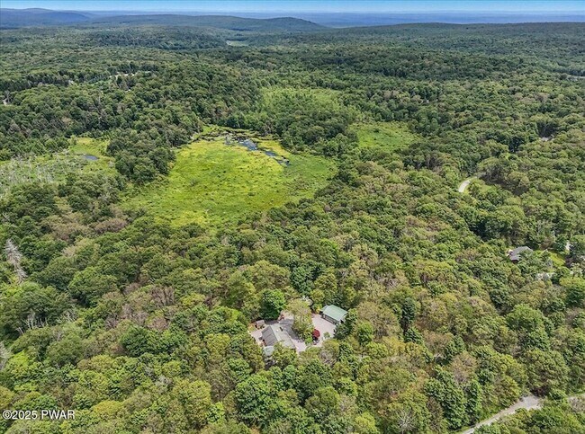 Building Photo - 134 Split Rock Rd