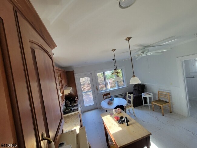 Building Photo - 140 Prospect St