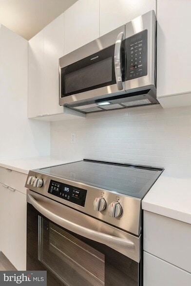 Building Photo - 3449 Scotts Ln