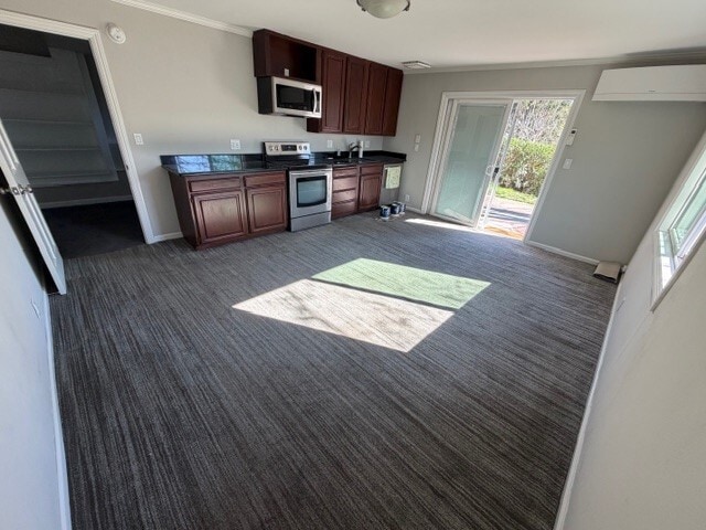 Living/Kitchen combo - 52 Hardie Dr