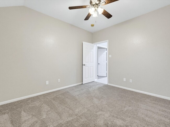 Building Photo - 4619 Schiller Park Ln