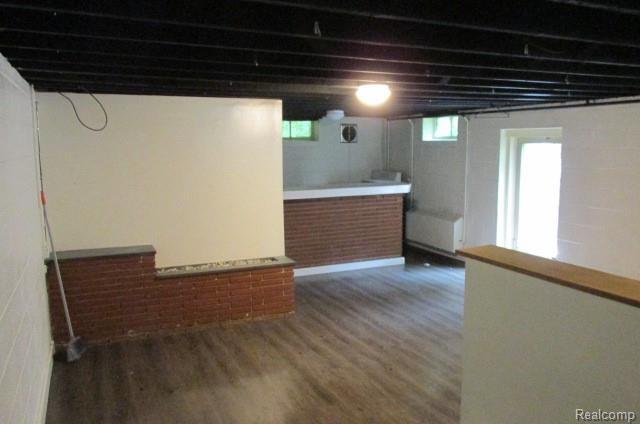 Building Photo - 445 W Breckenridge St