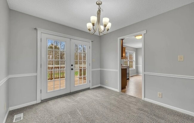 Building Photo - 3423 Queensbury Rd