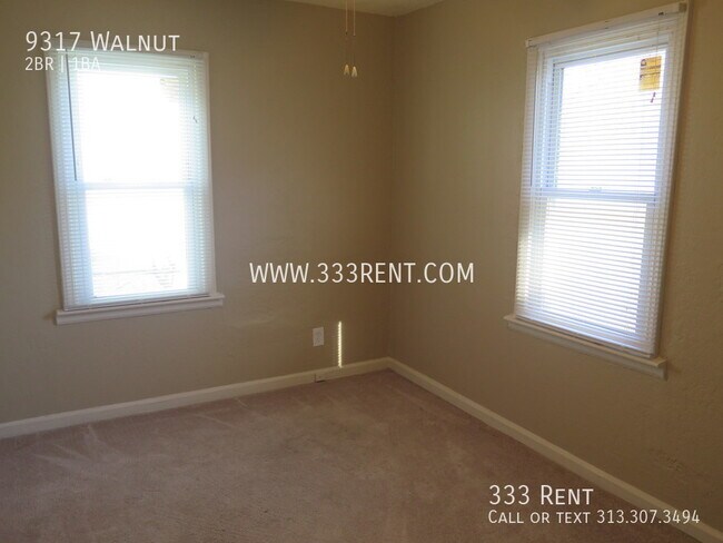 Building Photo - 9317 Walnut-