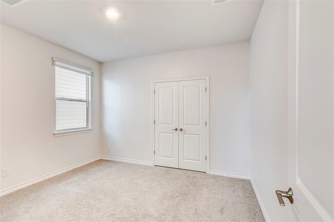 Building Photo - 204 Caisson Trl