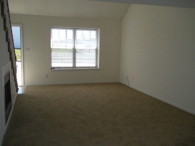 Building Photo - 3518-3520-3520 Prescott Dr