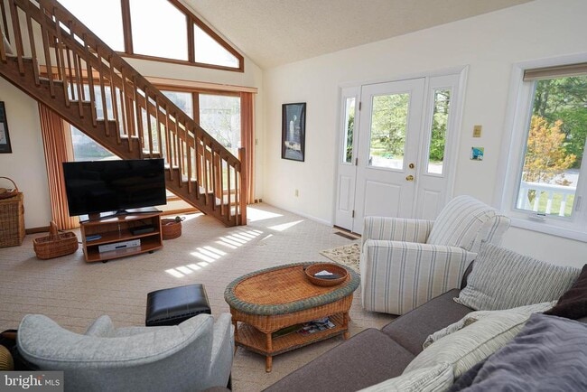 Building Photo - 39028 Bayview W