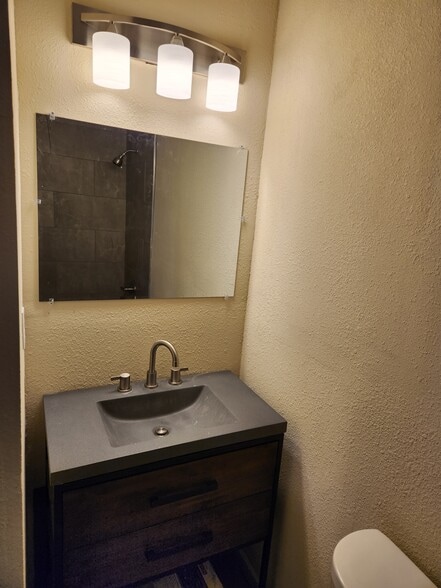 Bathroom #2 - 611 E Highway 11