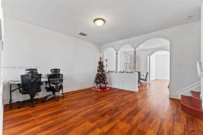 Building Photo - 836 SW 154th Path