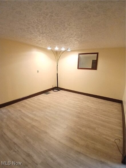 Building Photo - 809 Lakewood Ave