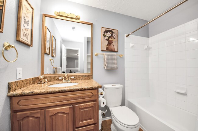 Building Photo - 12711 Laurel Bank Way