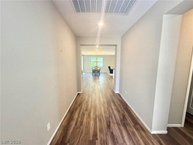 Building Photo - 2697 Blossom Ave