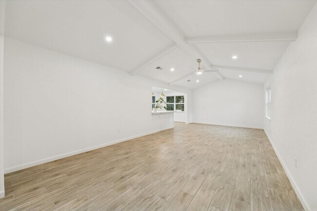 Building Photo - 5411 Logston Ln