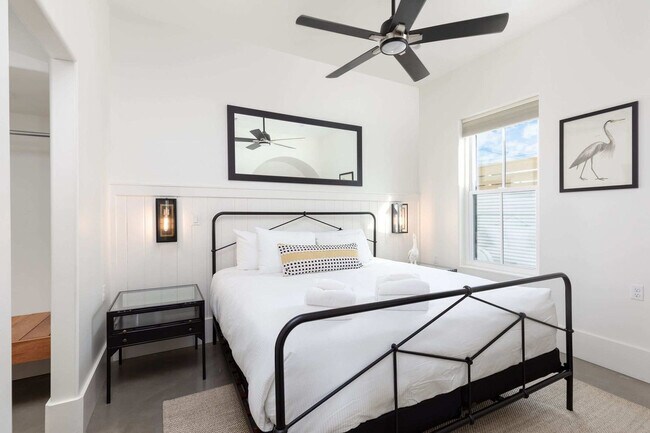 Building Photo - 218 George C Wallace Blvd