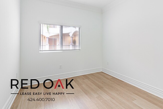 Building Photo - 10640 Woodbridge St