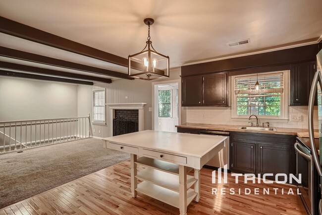 Building Photo - 5547 Stoneybrook Ct SE