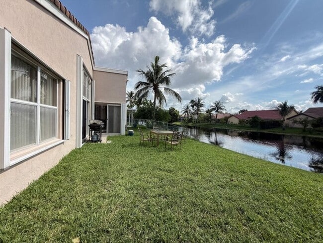 Building Photo - 775 NW 165th Ave