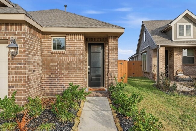 Building Photo - 4910 Shore Arbor Ln