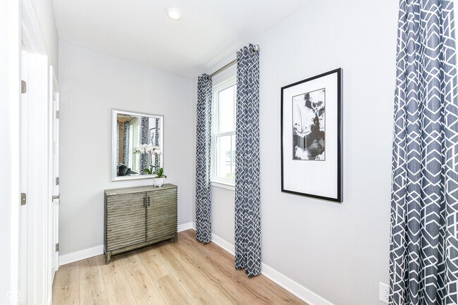 Building Photo - 5985 Rancho Dr