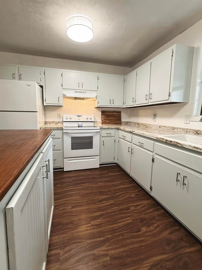 Building Photo - 4728 Pimlico Dr