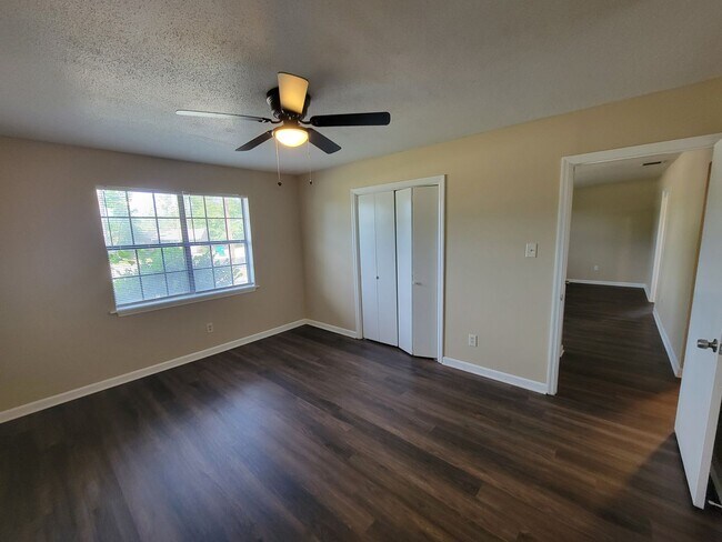 Building Photo - ~103 Blue Court