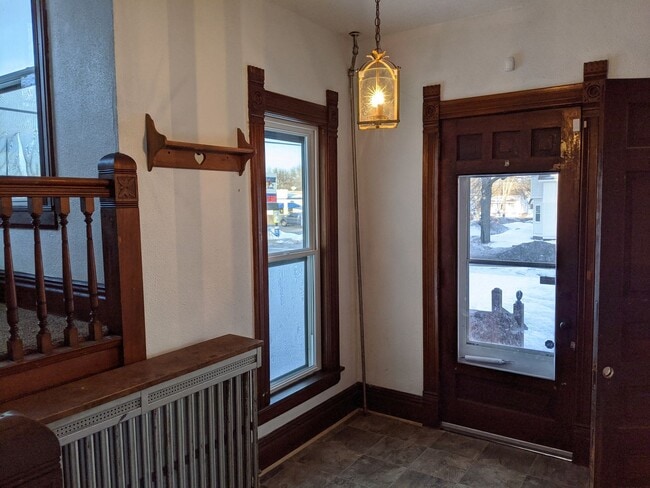 Building Photo - 5 bed 2 bath Single Family Home in Wausau