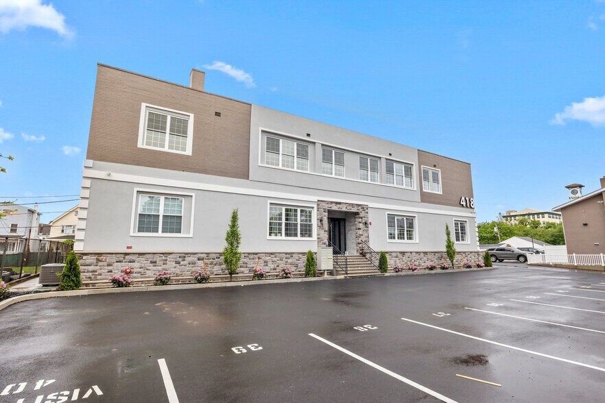 Building Photo - 418 Jefferson Ave
