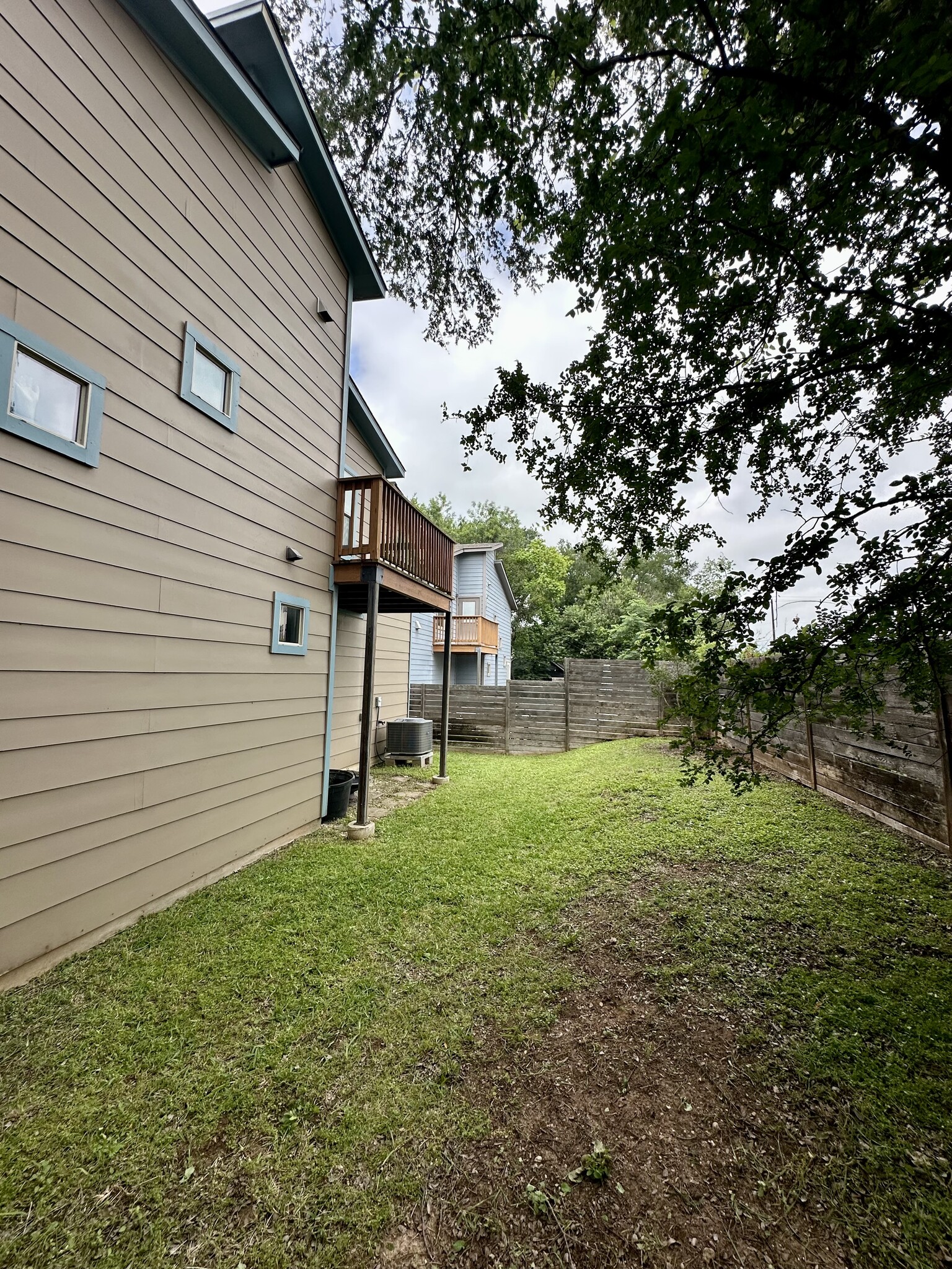 Building Photo - 5300 Samuel Huston Ave