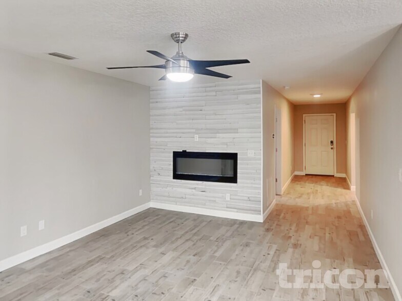 Building Photo - 77089 Crosscut Wy