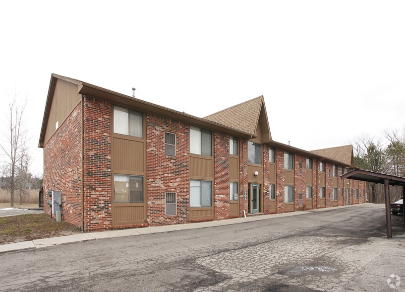 Building Photo - ONE11 Farmington Lofts
