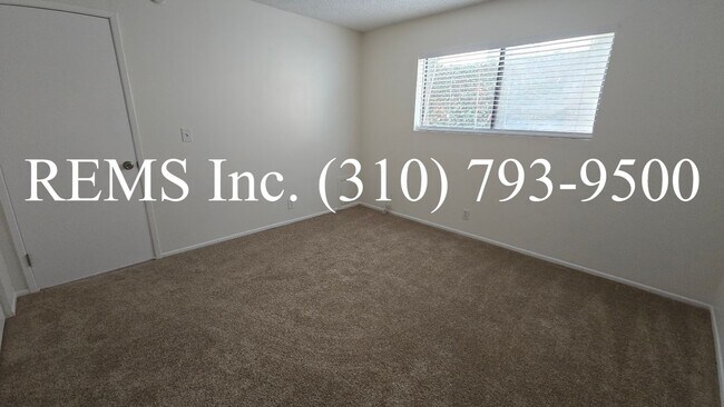 Building Photo - lle01