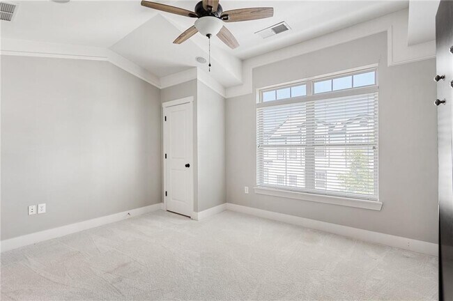 Building Photo - 221 Semel Cir NW